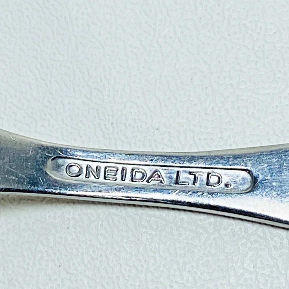 Continental Airlines by Oneida CACACACA Stainless Flatware VTG Forks‎ Knives